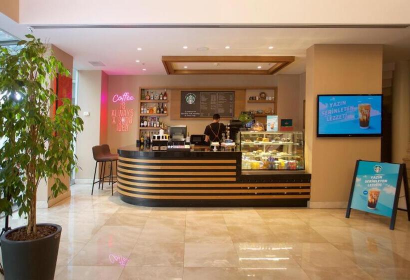 ホテル Ramada By Wyndham İstanbul Taksim