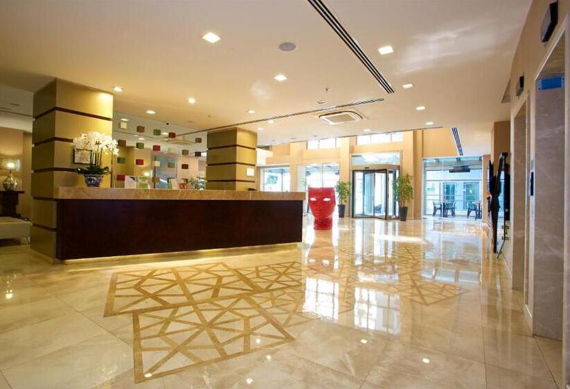 هتل Ramada By Wyndham İstanbul Taksim