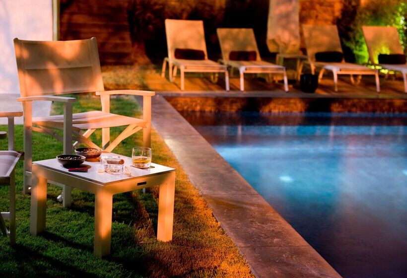 Отель Ramada Resort By Wyndham Bodrum