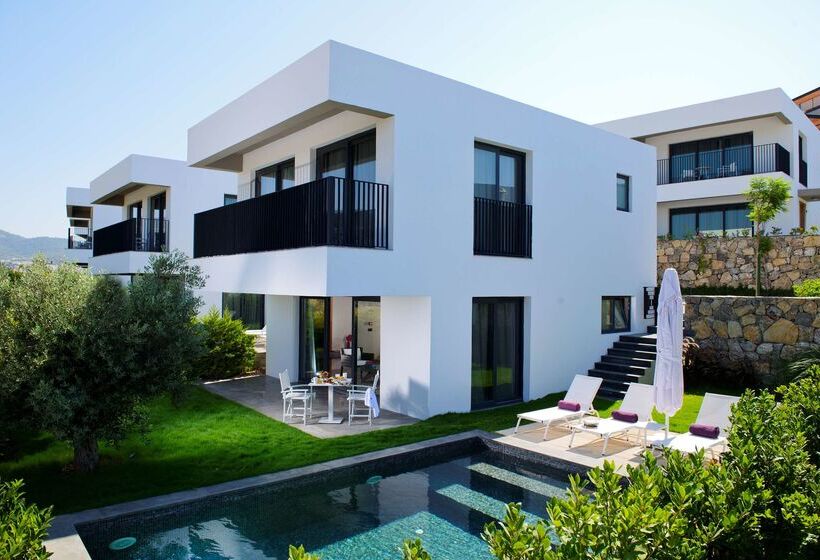 Отель Ramada Resort By Wyndham Bodrum