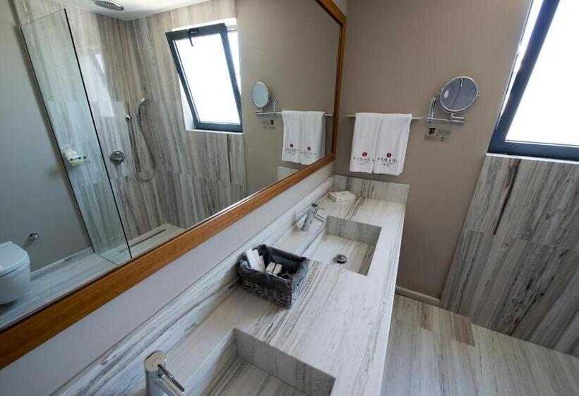 Отель Ramada Resort By Wyndham Bodrum