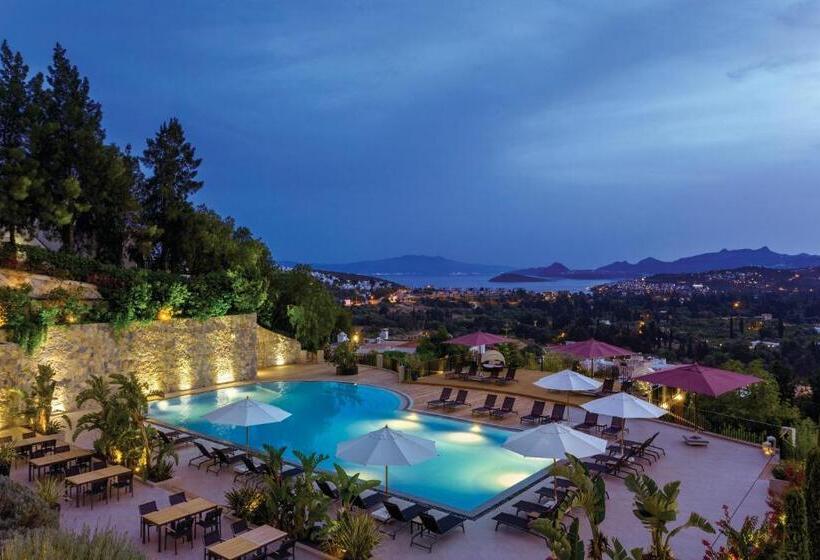 Отель Ramada Resort By Wyndham Bodrum