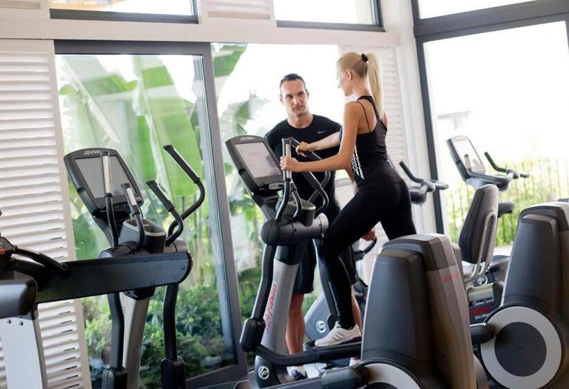 Отель Ramada Resort By Wyndham Bodrum