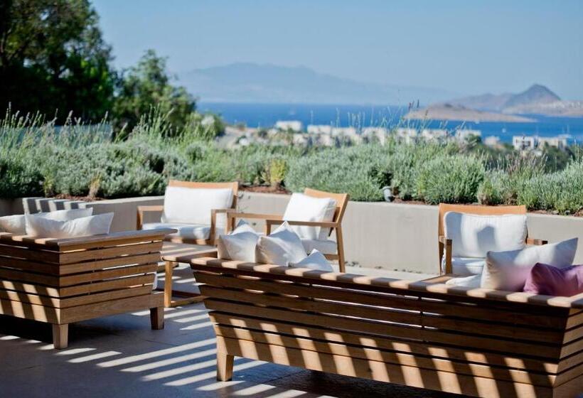 Отель Ramada Resort By Wyndham Bodrum