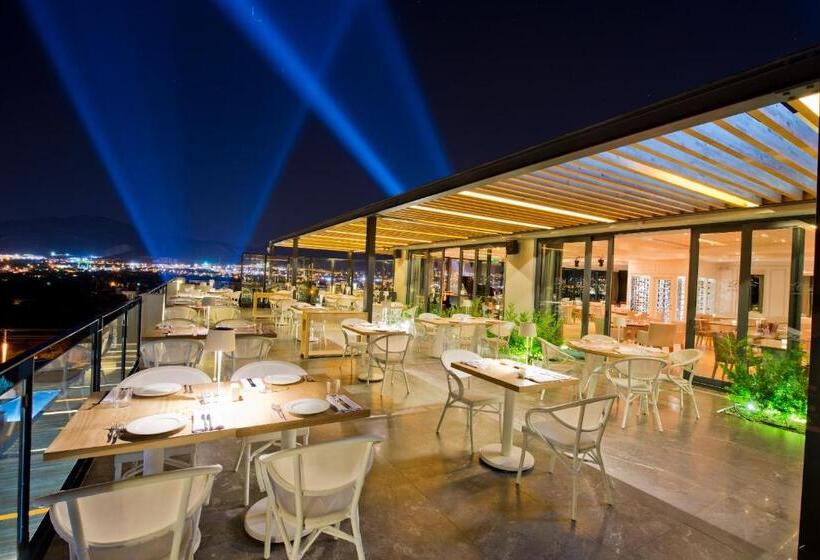 Отель Ramada Resort By Wyndham Bodrum