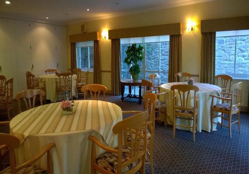 Отель Regency Suites