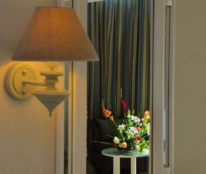 فندق Royal Garden Palace   Families And Couples