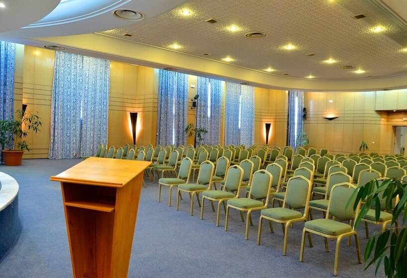 فندق Royal Garden Palace   Families And Couples