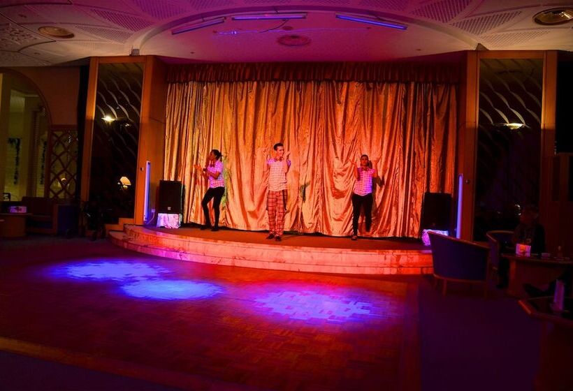 فندق Royal Garden Palace   Families And Couples