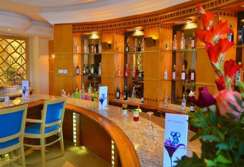 فندق Royal Garden Palace   Families And Couples