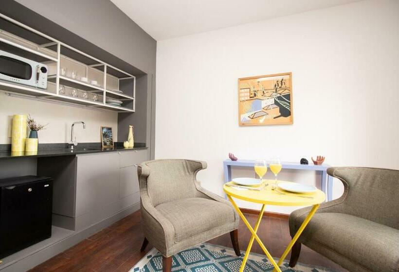 Отель Selina Montevideo