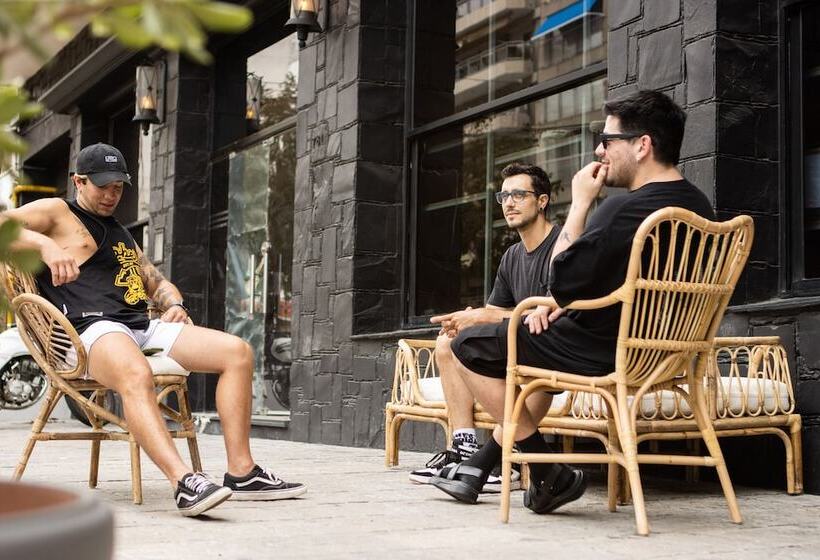 Отель Selina Montevideo