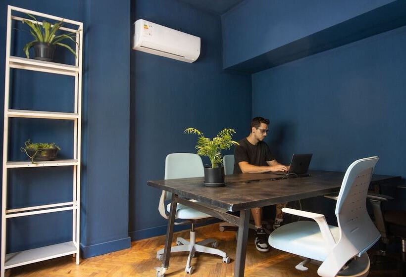 Отель Selina Montevideo