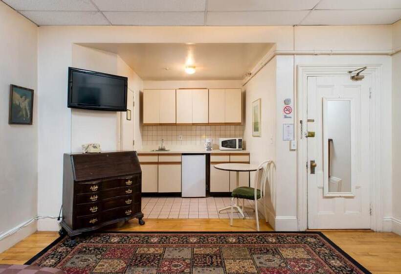 בית מלון כפרי The Farrington Inn