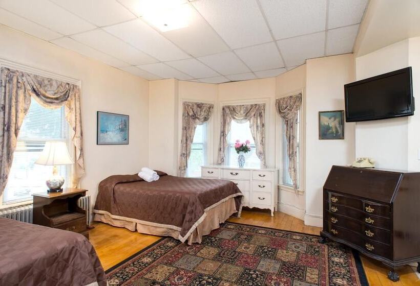 בית מלון כפרי The Farrington Inn