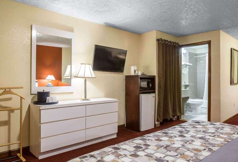 汽车旅馆  Rodeway Inn & Suites Branford   Guilford
