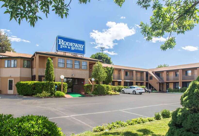 汽车旅馆  Rodeway Inn & Suites Branford   Guilford
