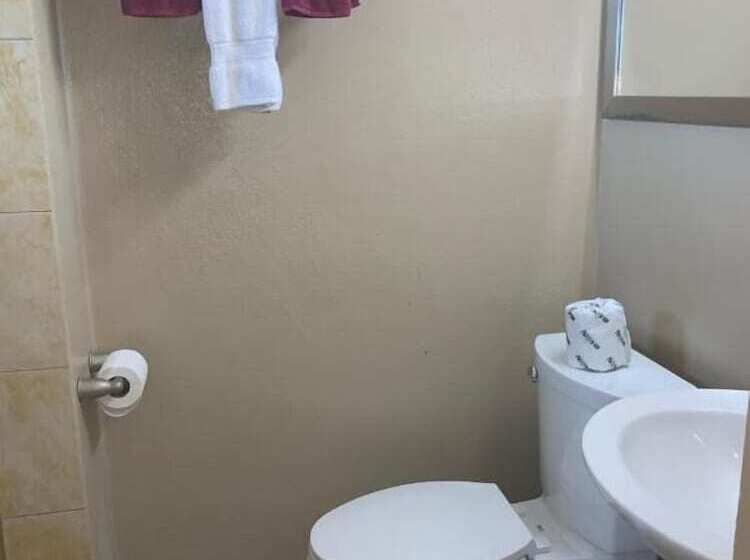 Prince Of Wales Motel