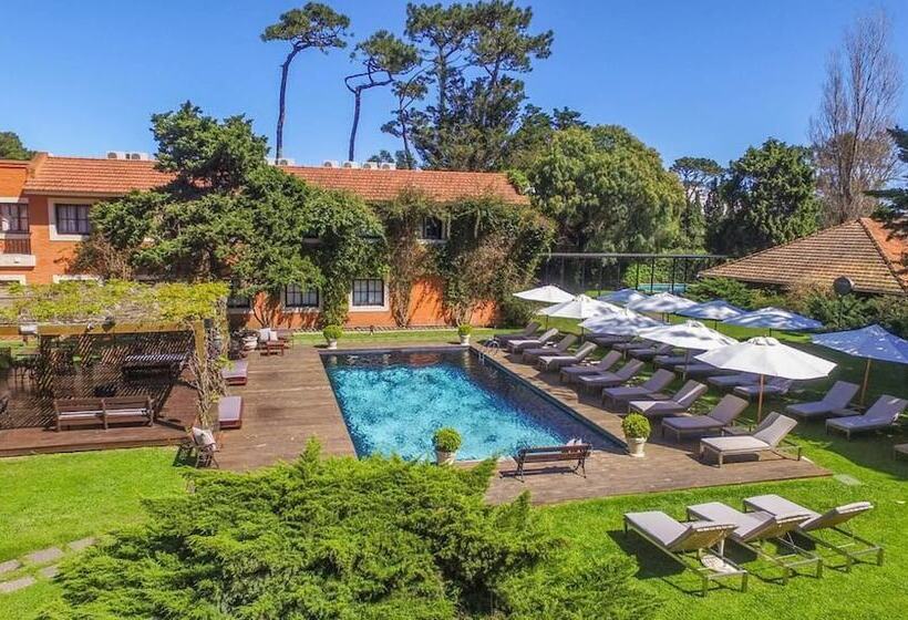 استراحتگاه Barradas Parque Hotel & Spa