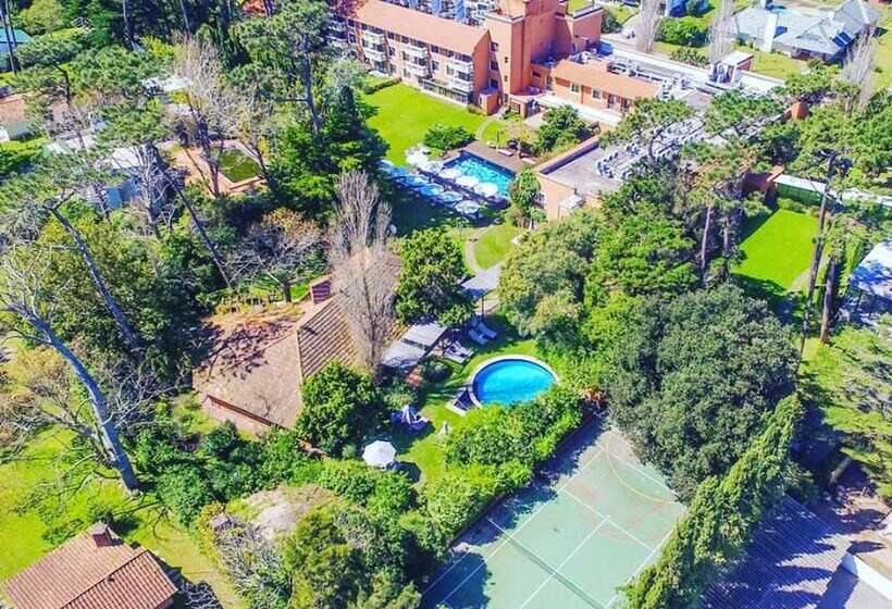 استراحتگاه Barradas Parque Hotel & Spa