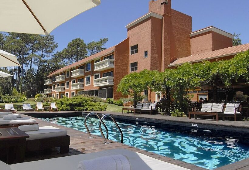 استراحتگاه Barradas Parque Hotel & Spa