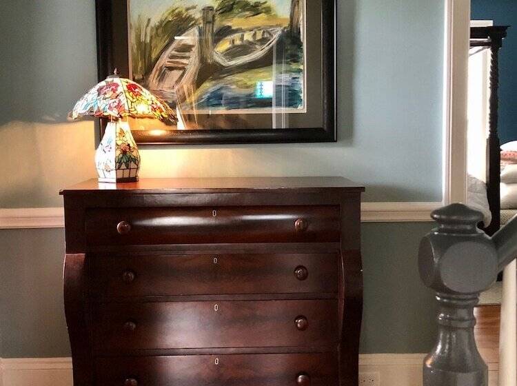 The Aerie Bed And Breakfast