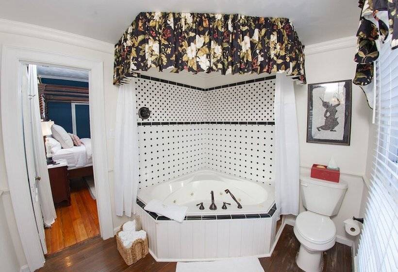 The Aerie Bed And Breakfast