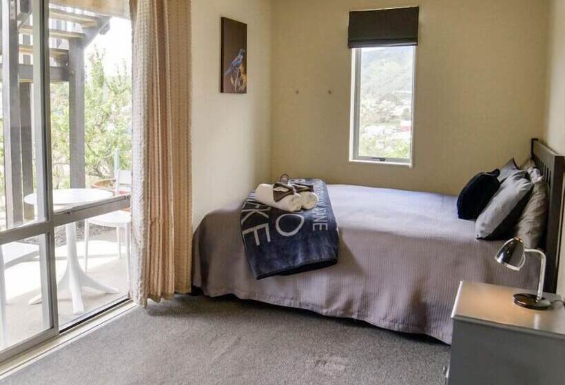 هاستل Tombstone Motel, Lodge & Backpackers