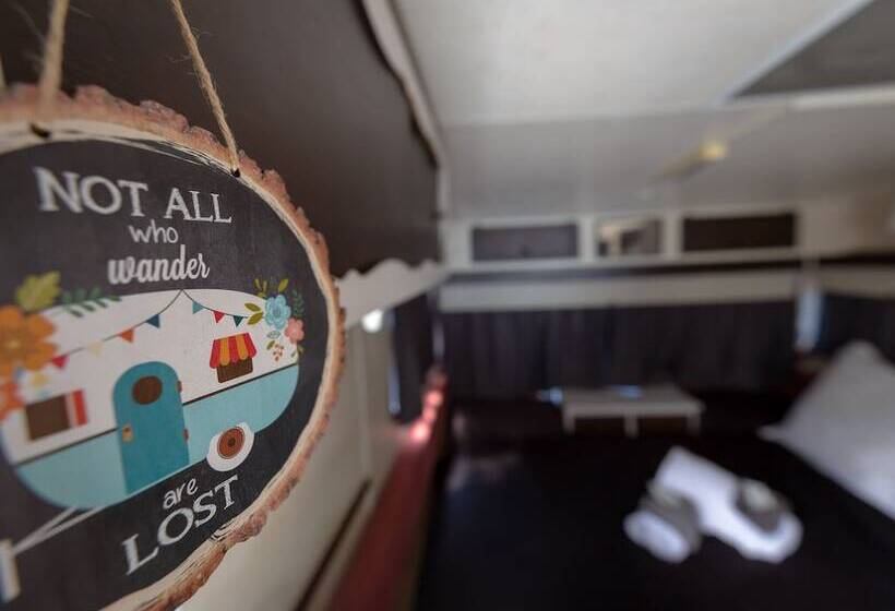 هاستل Tombstone Motel, Lodge & Backpackers