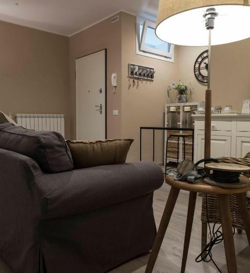 تختخواب و صبحانه La Casa Di Titti