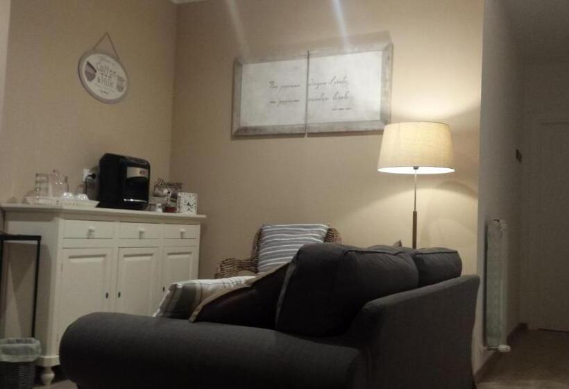 تختخواب و صبحانه La Casa Di Titti