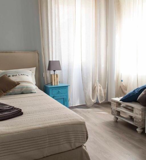 تختخواب و صبحانه La Casa Di Titti