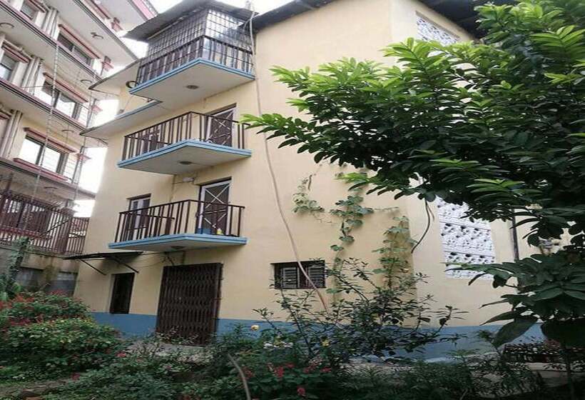 Bed and Breakfast The Nepali Hive