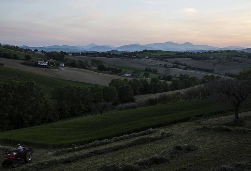 Grande Villa Storica Per Vacanze Con Giardino Privato E Piscina