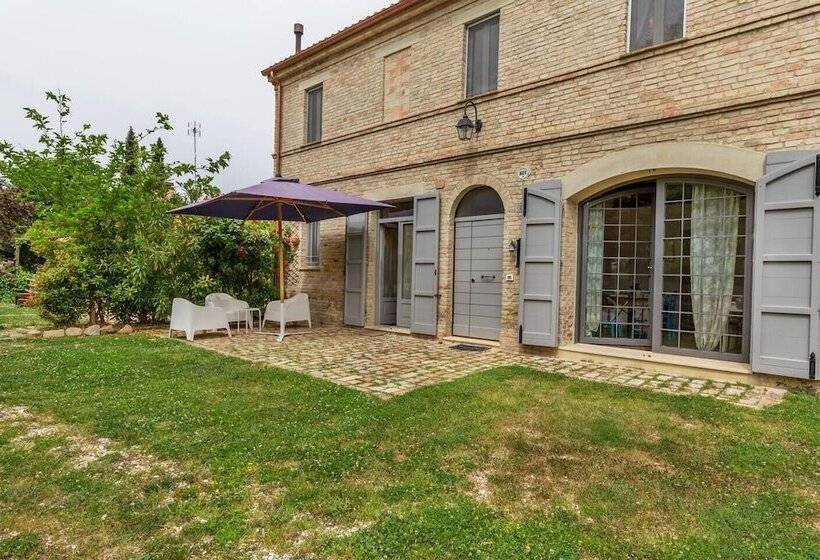 Grande Villa Storica Per Vacanze Con Giardino Privato E Piscina