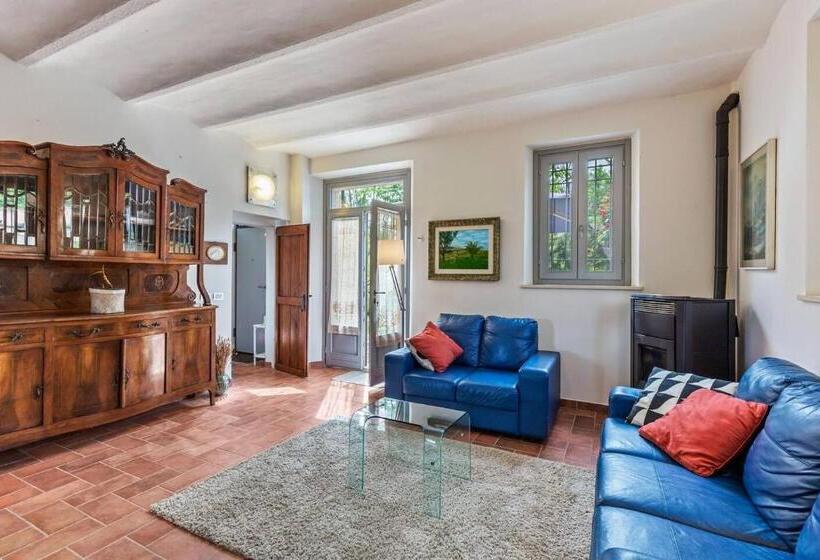 Grande Villa Storica Per Vacanze Con Giardino Privato E Piscina