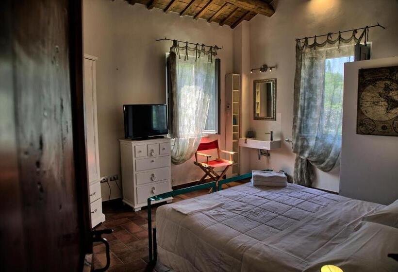 Grande Villa Storica Per Vacanze Con Giardino Privato E Piscina