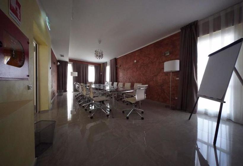 客栈 Grand Hotel Del Lago