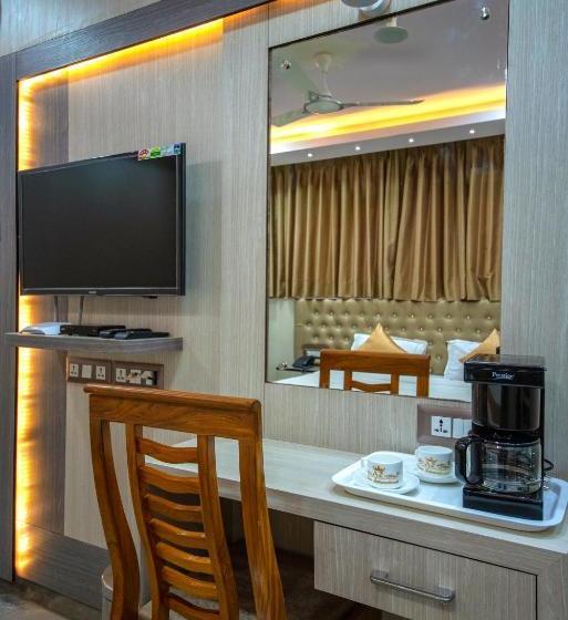 هتل Aafreen International