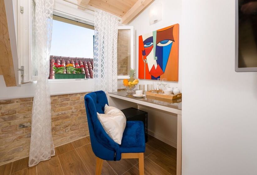 호텔 Agava Lux Rooms&pool