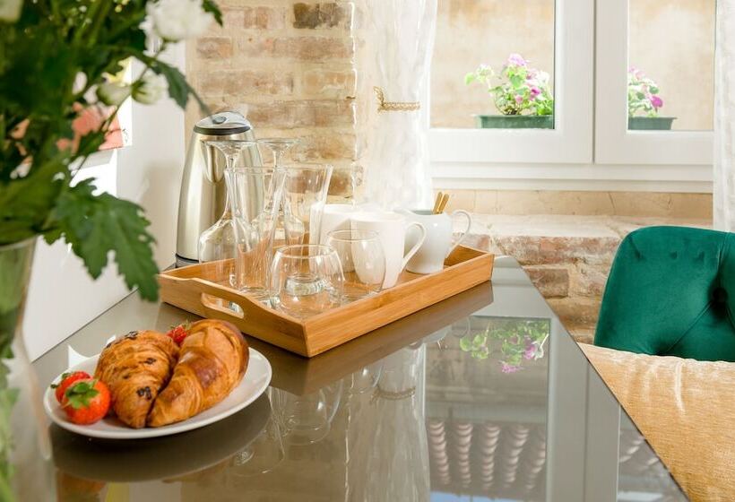 호텔 Agava Lux Rooms&pool