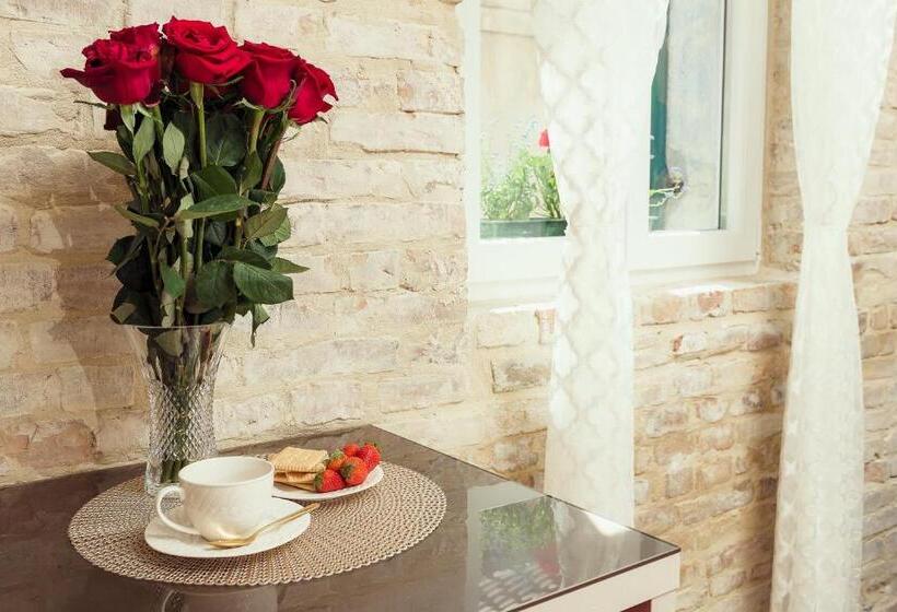 هتل Agava Lux Rooms&pool