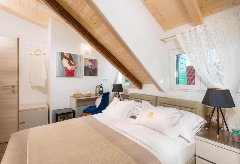 هتل Agava Lux Rooms&pool