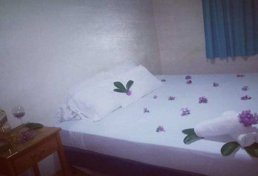 בית מלון כפרי Benque