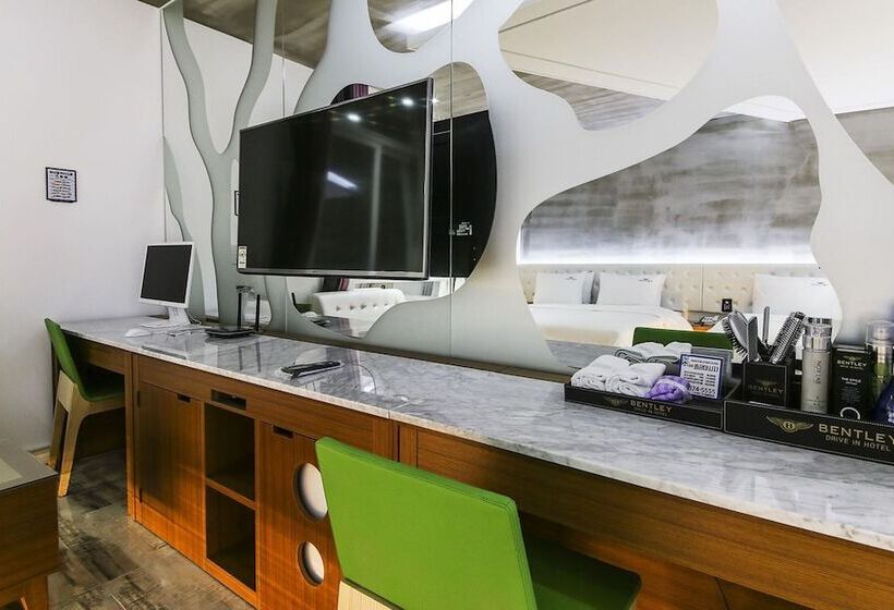 Hotel Bentley Business