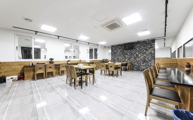 Hotel Bentley Business