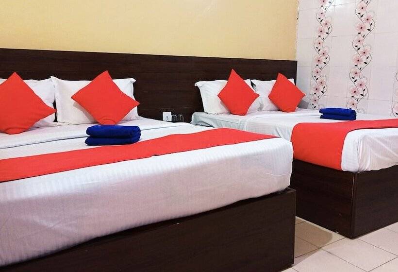 Отель Bharat Palace