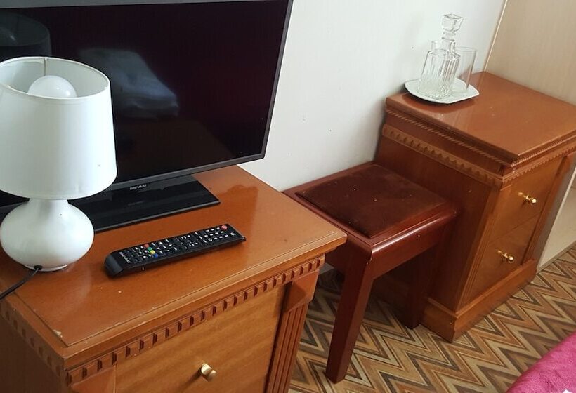 هتل Bichaikhanov Palace