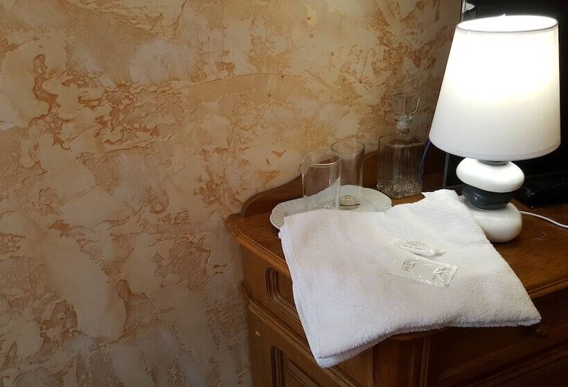 هتل Bichaikhanov Palace