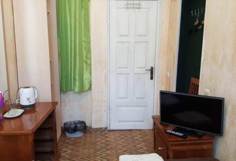 هتل Bichaikhanov Palace